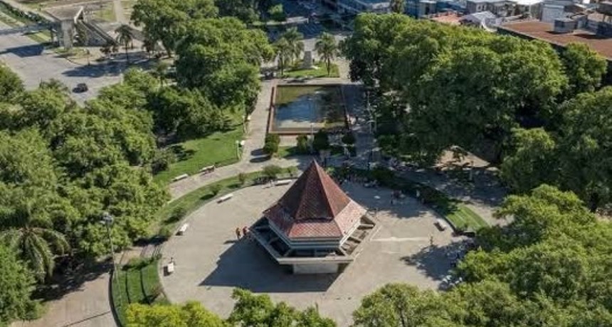 La Municipalidad inició la puesta en valor de la Plaza de Colón con obras de accesibilidad y renovación urbana 
