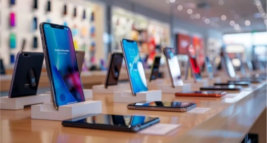 Desde este jueves, eliminan los aranceles para importar celulares