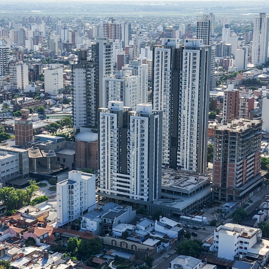 Pilay entregó más de 180 departamentos en el desarrollo Paseo del Molino