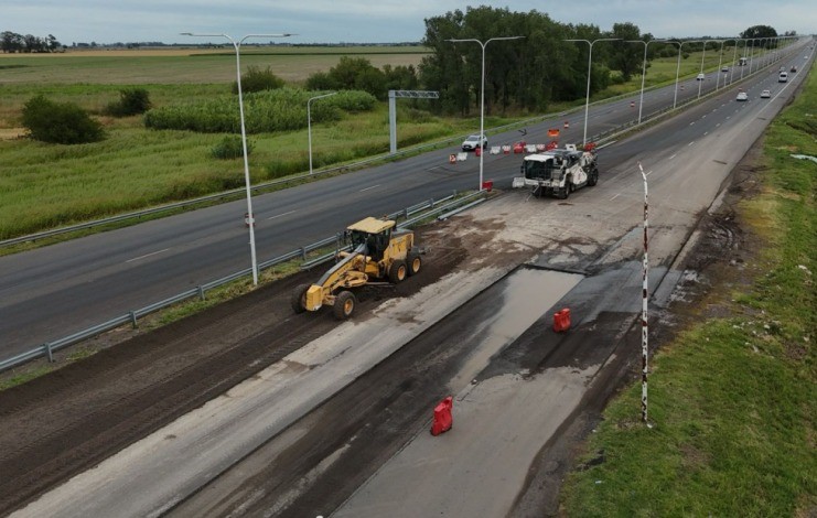 Autopista Rosario-Santa Fe: Analizan hacer otro tramo con tercer carril