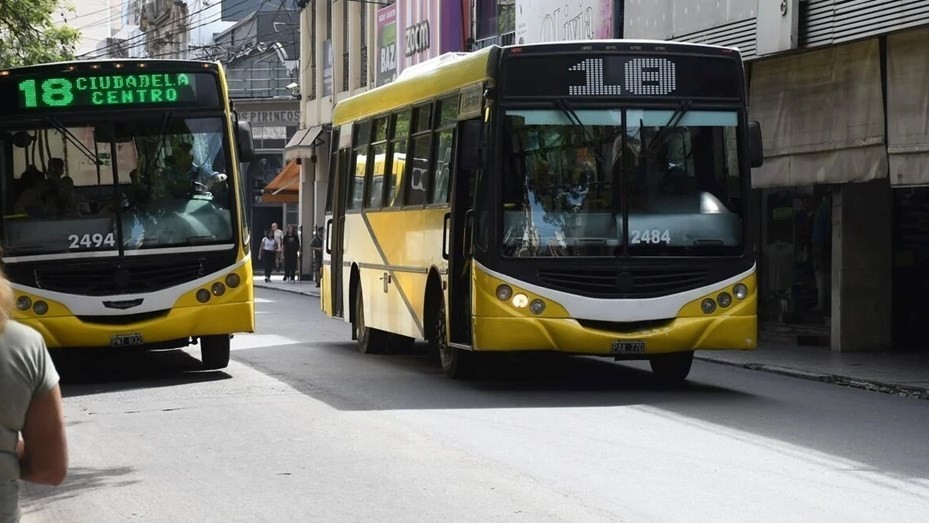 Poletti anticipó un posible aumento del boleto de colectivo en Santa Fe