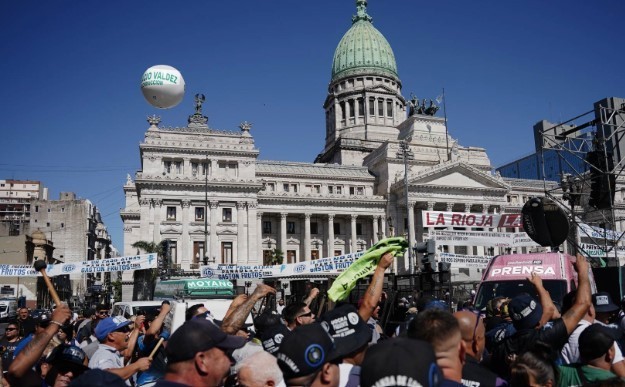 Movilización total: la CGT y las CTA marchan este miércoles al Congreso contra la reforma laboral de Milei