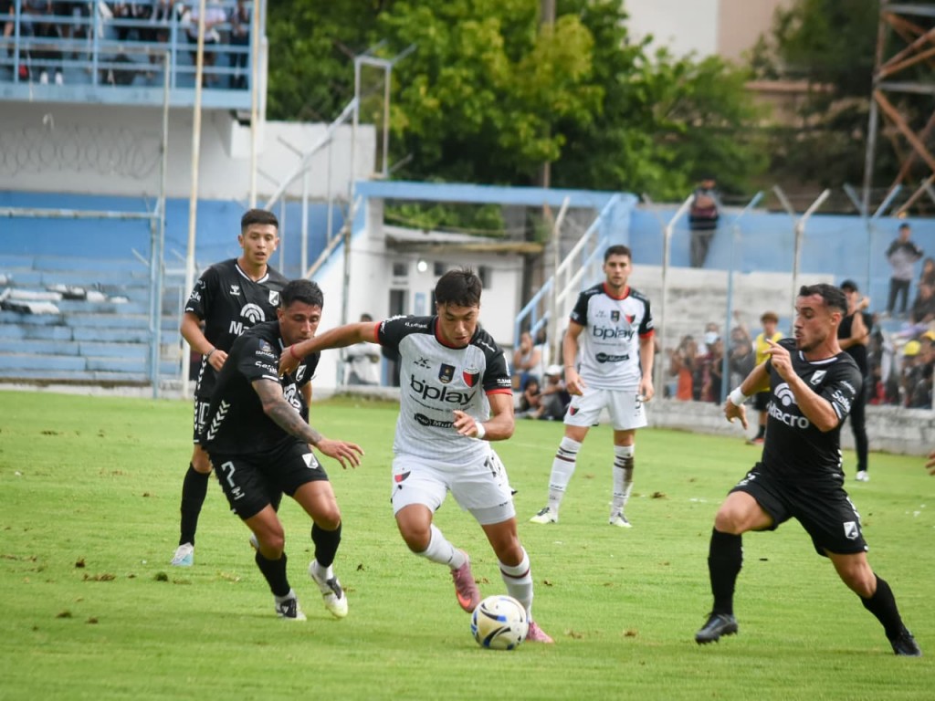 Colón empató sin goles con Central Norte en un aburrido partido