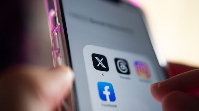 Cómo soltar el teléfono: estrategias reales para reducir la dependencia de redes sociales