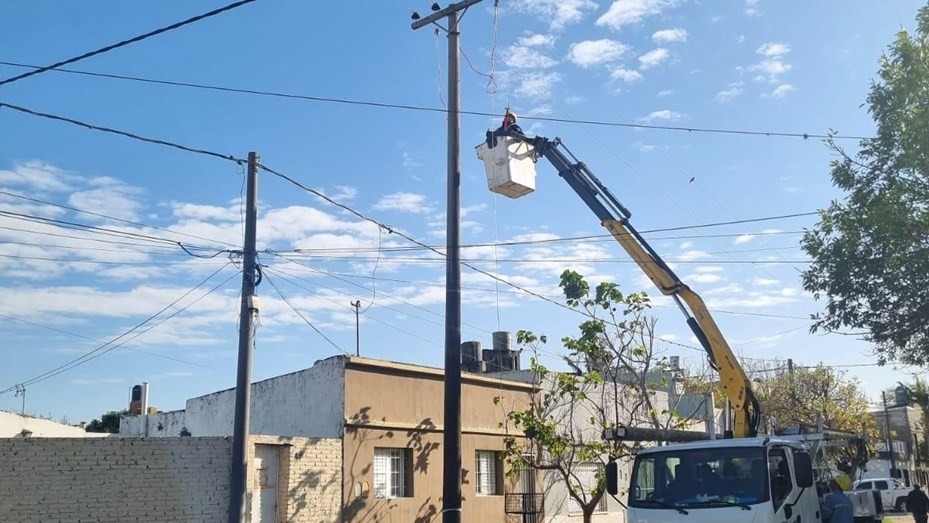 EPE trabaja para reponer el servicio en zonas afectadas por el intenso temporal