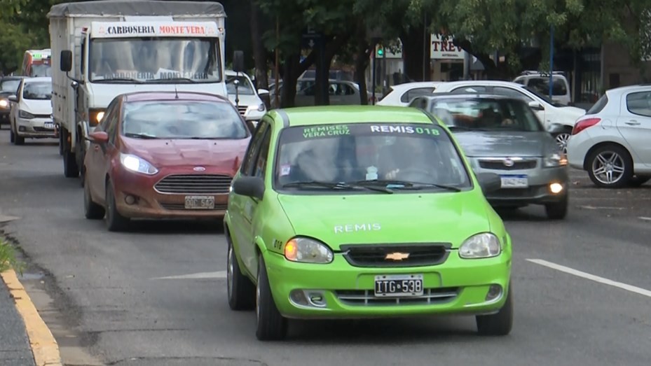 Los taxistas y remiseros de Santa Fe planean medidas de fuerza para junio