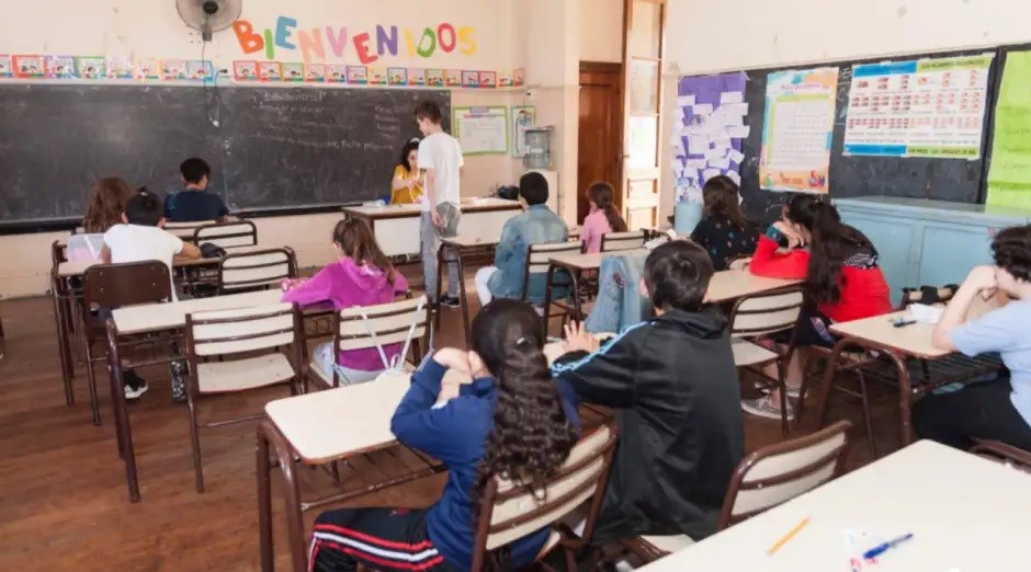 Más de 51 mil docentes cobrarán el incentivo por asistencia perfecta de mayo