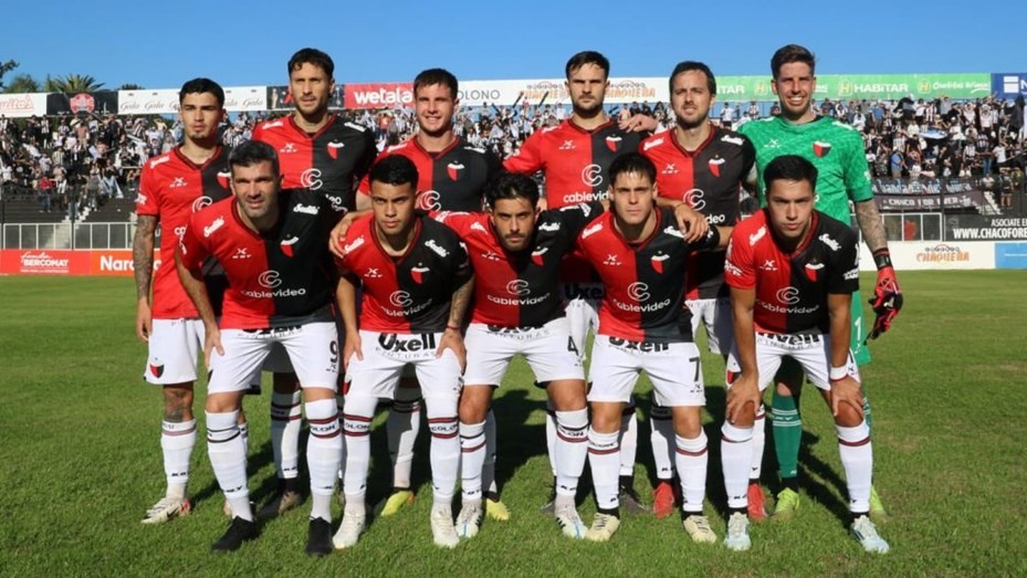 Colón fue más de lo mismo y volvió a perder: 2 a 0 ante Chaco For Ever