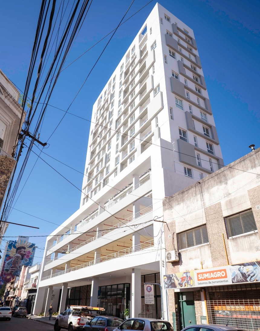 Pilay alcanzó las 74 entregas en Santa Fe con un nuevo edificio
