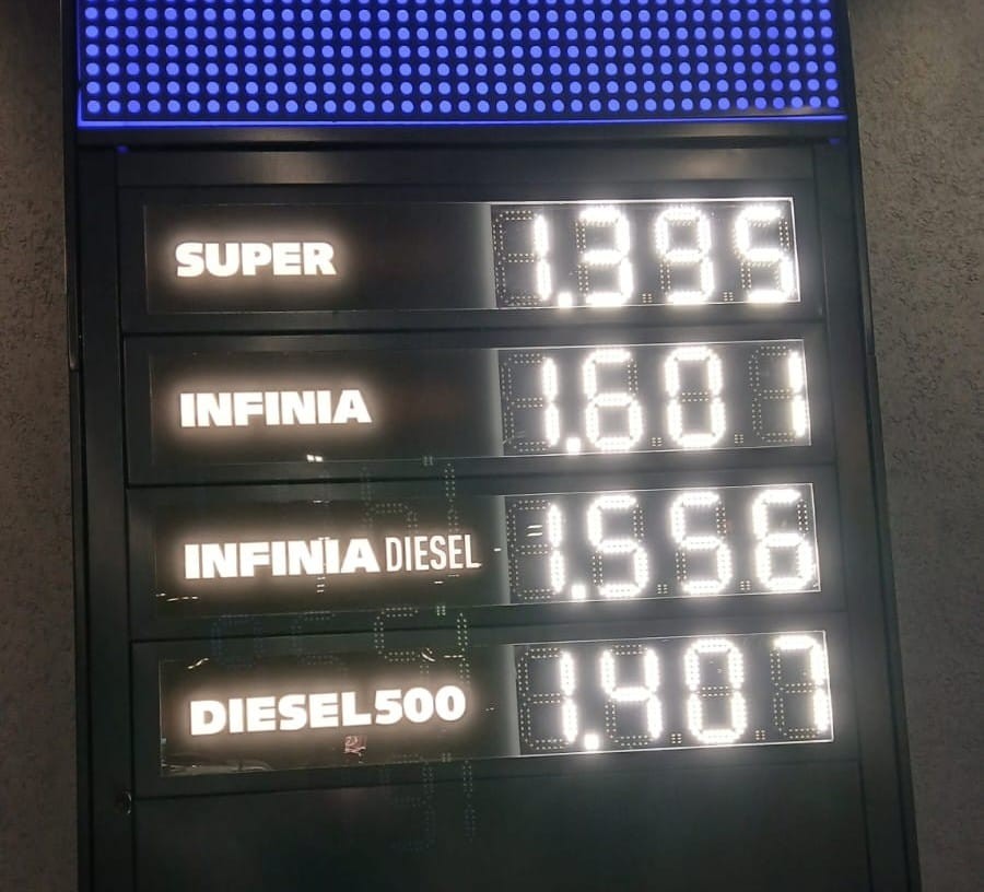 Fuerte suba en los precios de los combustibles en YPF