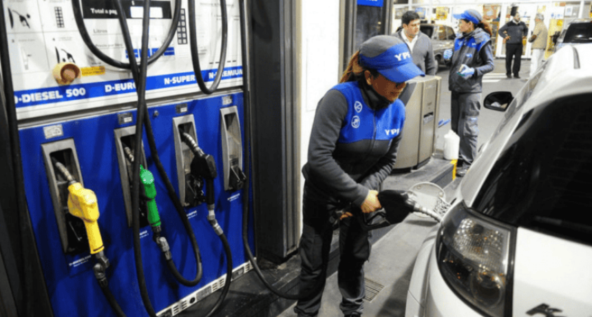 Volvi&oacute; a subir la nafta y la s&uacute;per roza los 2 mil pesos