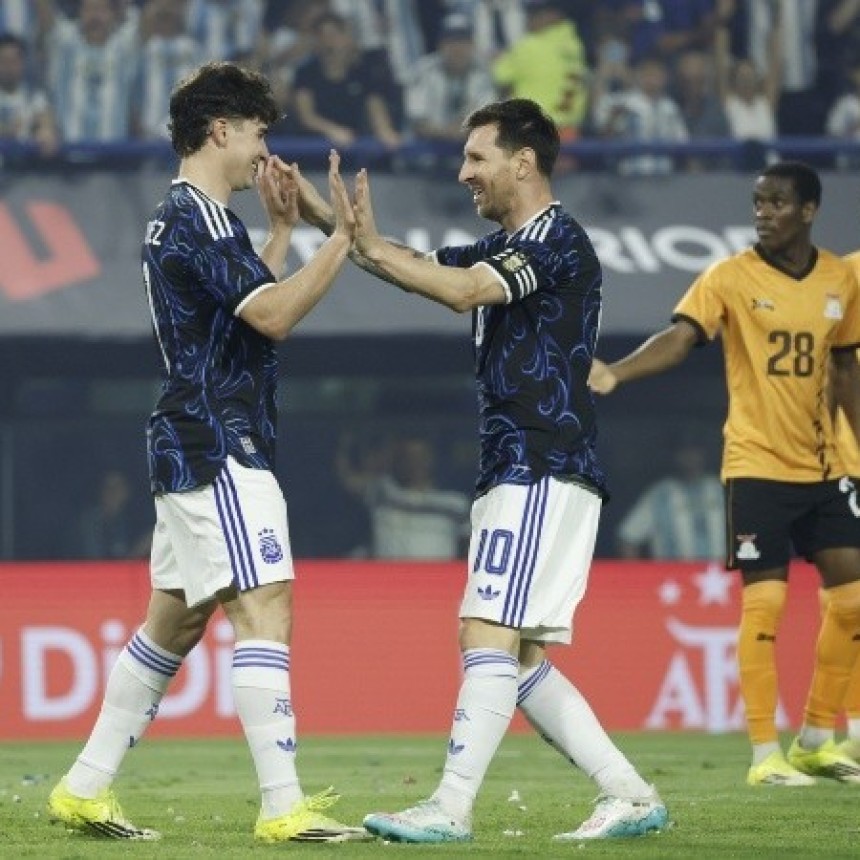 En su despedida en el pa&iacute;s, Argentina que gole&oacute; 5 a 0 a Zambia en La Bombonera