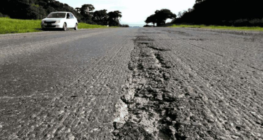 Milei habilit&oacute; a Santa Fe a manejar rutas nacionales con concesiones y peajes