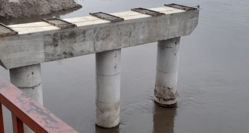 Detectaron una falla en una de las columnas del Nuevo Puente Carretero