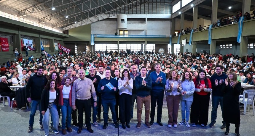 Unidad y protagonismo: multitudinario encuentro patrio del Socialismo Santafesino con la mirada puesta en el futuro
