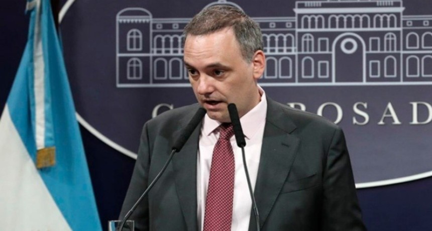 El Senado posterg&oacute; una semana el debate para interpelar a Manuel Adorni