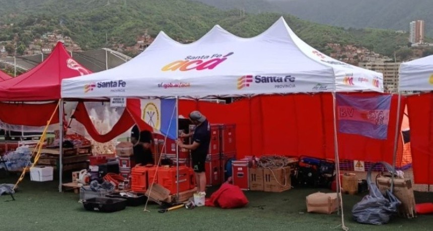 Los rescatistas santafesinos ya trabajan en Venezuela